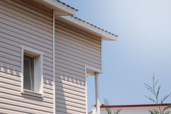 Cost of Vinyl Siding Hole Repair in Tooele